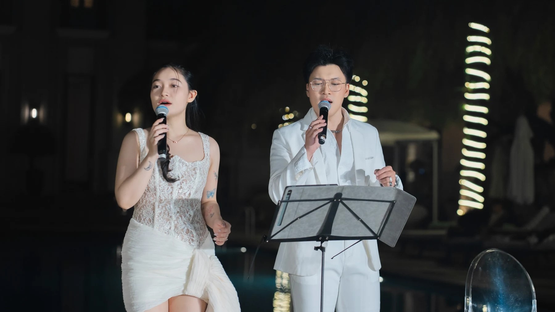 How Bilingual Live Bands Bridge Vietnamese and International Guests at a Multicultural Wedding